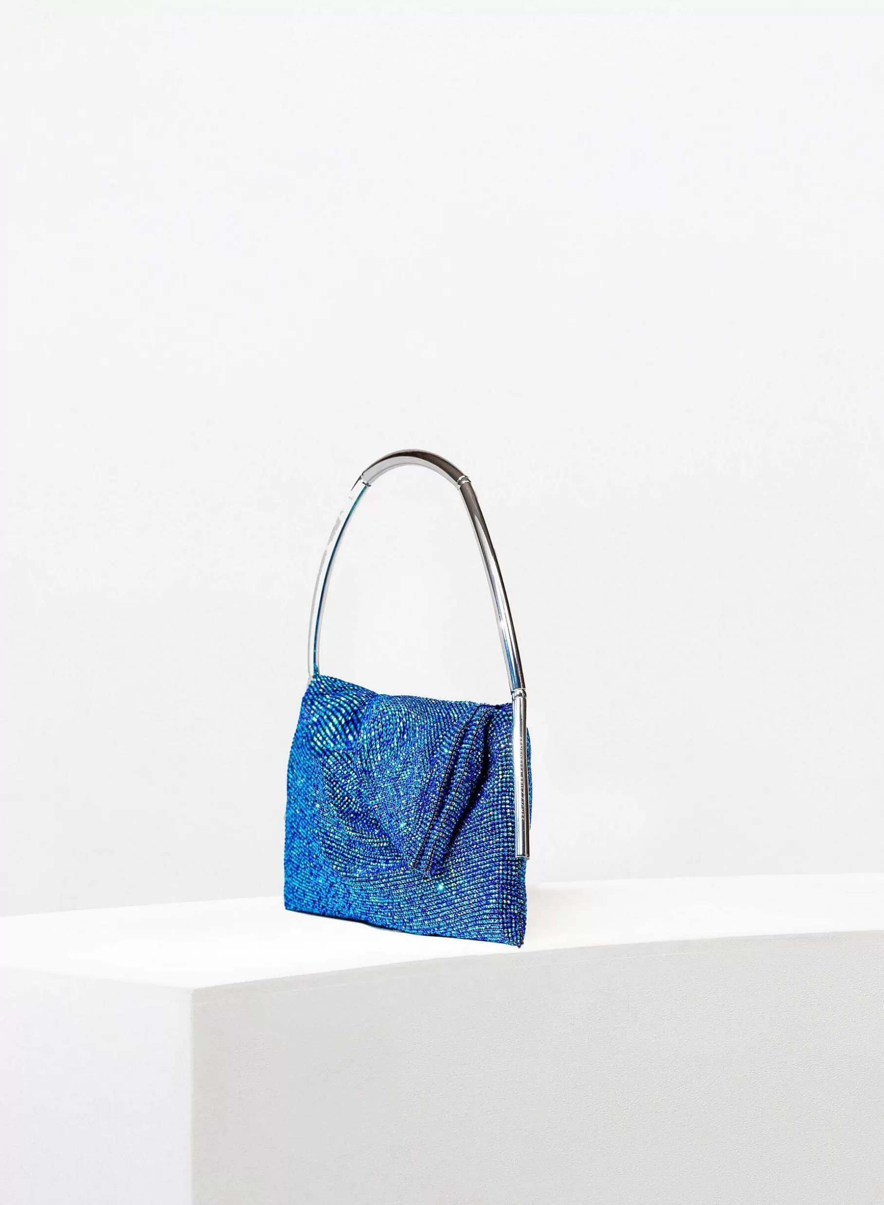 Benedetta Bruzziches Travolta Da Un Insolito Destino The Winter's Tale> Crystal Bag